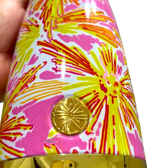 Lilly Pulitzer Limited Edition Squeeze The Day Water Bottle 24 oz Pink, Yellow, - Picture 6 of 9